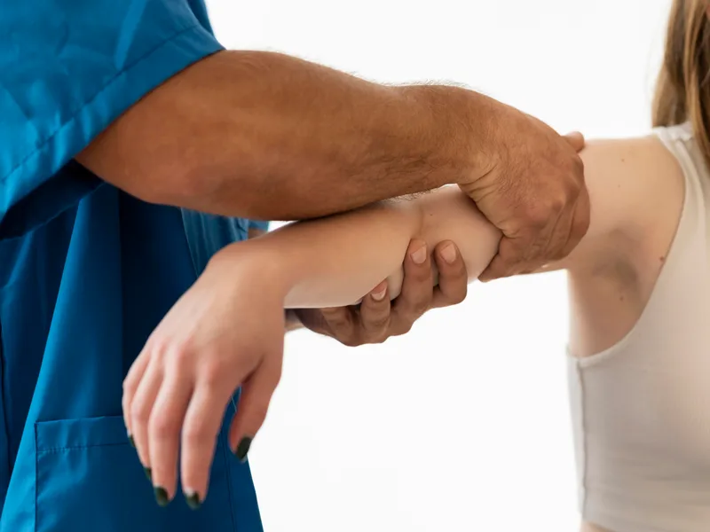 Chiropractic care for elbow pain at Nokomis Chiropractic and Wellness in Minneapolis