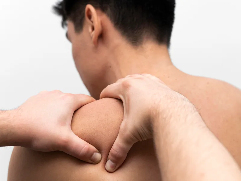 Chiropractic care for rotator cuff injury at Nokomis Chiropractic and Wellness in Minneapolis